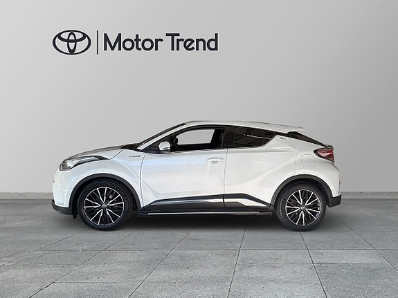 Toyota C-HR 3 of 14