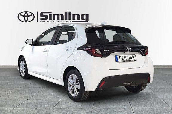 Toyota Yaris 3 of 11