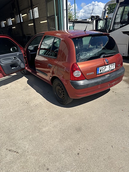 Renault Clio II 4 of 4