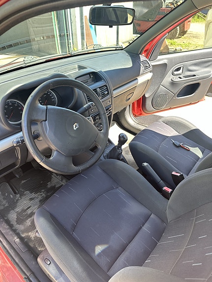 Renault Clio II 2 of 4