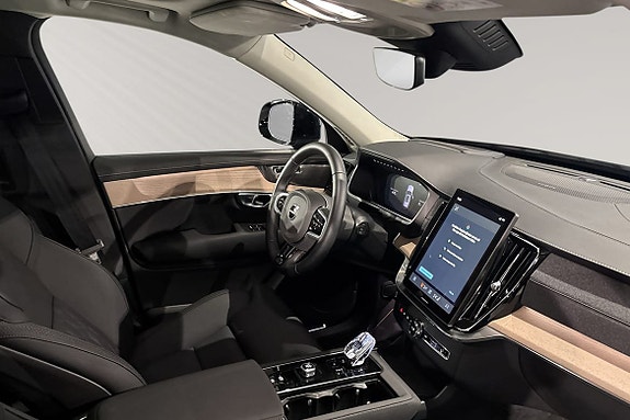 Volvo XC90 10 of 20