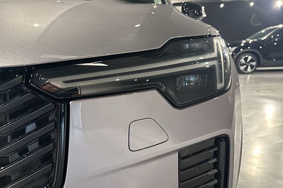 Volvo XC90 14 of 20