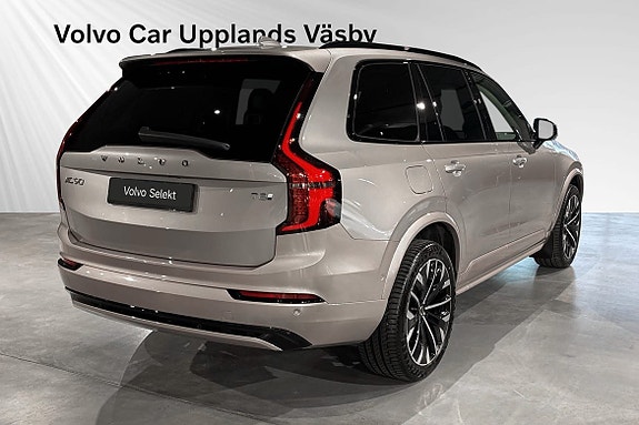 Volvo XC90 5 of 20