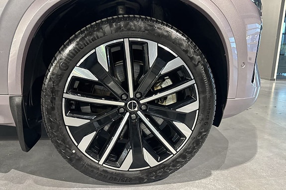 Volvo XC90 12 of 20