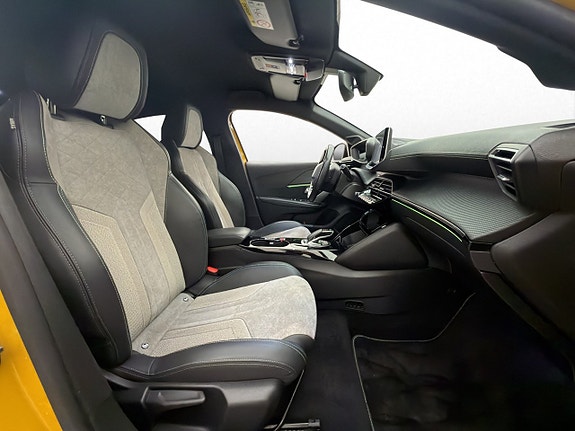 Peugeot e-208 18 of 27