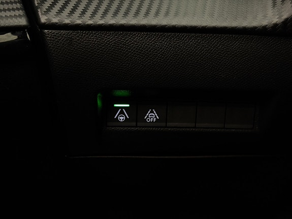 Peugeot e-208 23 of 27