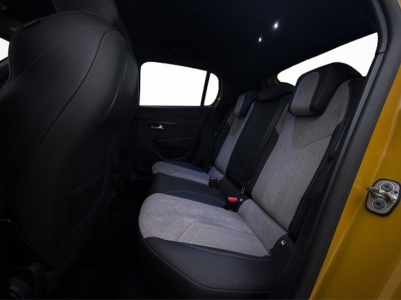 Peugeot e-208 20 of 27