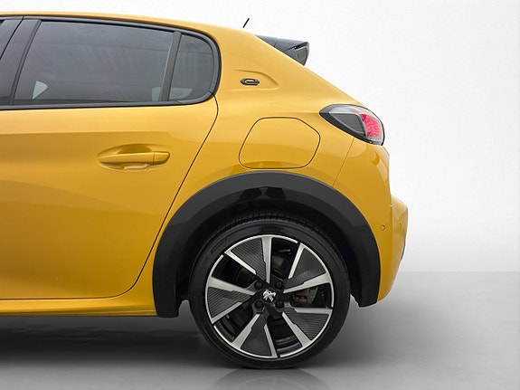 Peugeot e-208 25 of 27