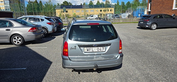 Ford Focus 3 of 6
