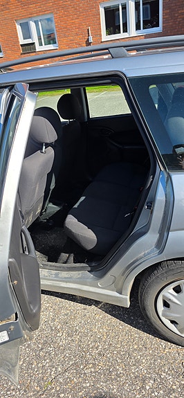 Ford Focus 4 of 6