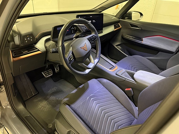 Cupra Born 6 of 7