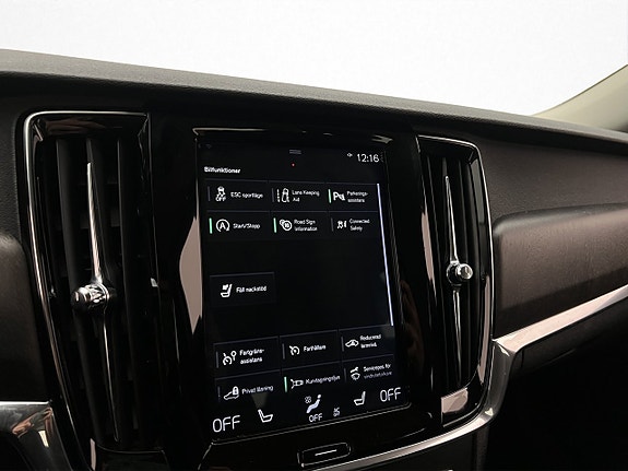 Volvo V90 Cross Country 22 of 30