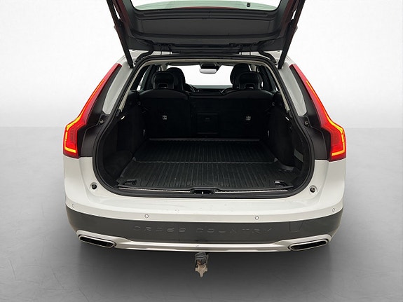 Volvo V90 Cross Country 30 of 30