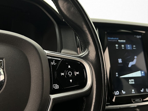 Volvo V90 Cross Country 17 of 30
