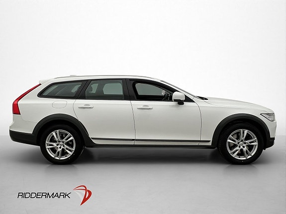 Volvo V90 Cross Country 9 of 30