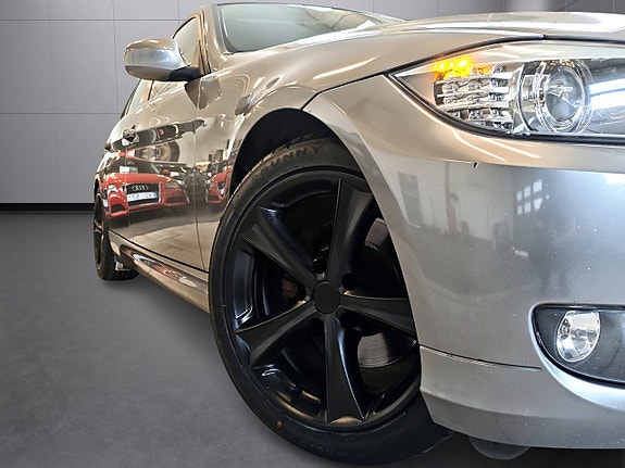 BMW 320d 12 of 27