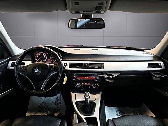 BMW 320d 22 of 27