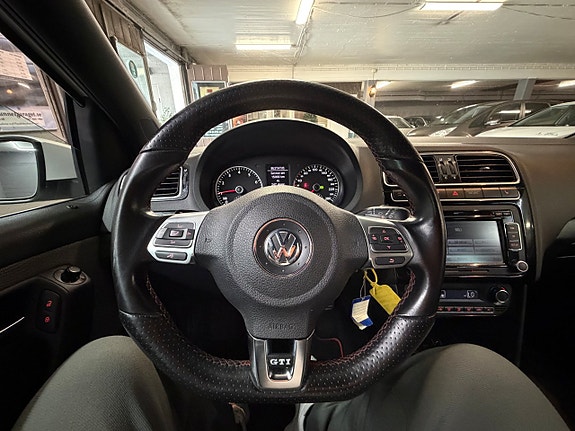 Volkswagen Polo 11 of 21