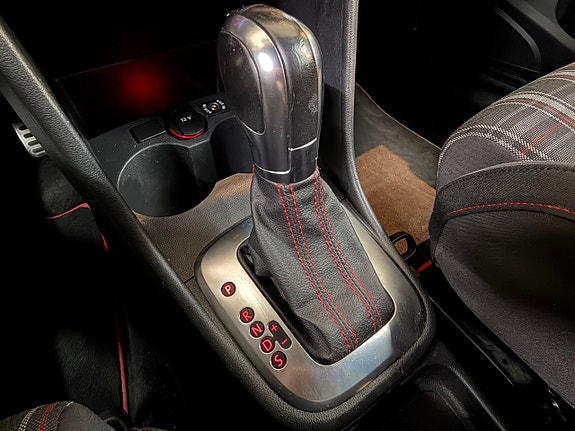 Volkswagen Polo 12 of 21
