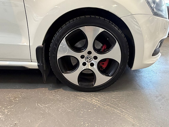 Volkswagen Polo 21 of 21
