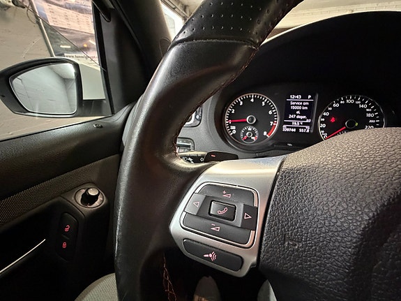 Volkswagen Polo 13 of 21