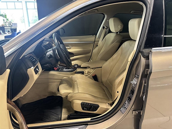 BMW 328i 2 of 17