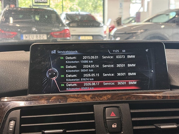 BMW 328i 14 of 17