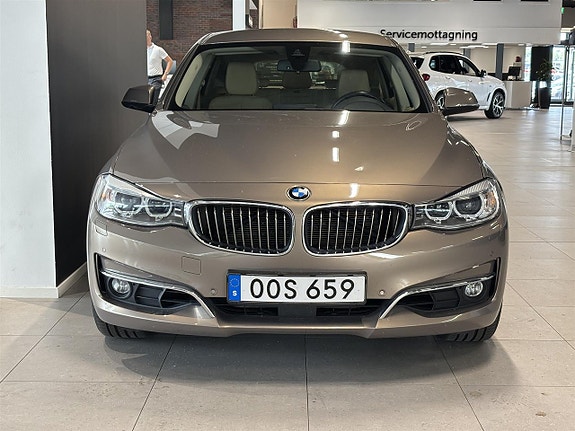 BMW 328i 4 of 17
