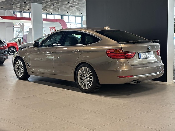 BMW 328i 3 of 17
