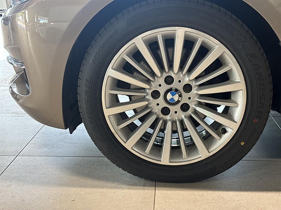 BMW 328i 12 of 17