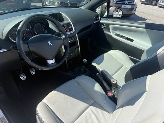 Peugeot 207 7 of 18
