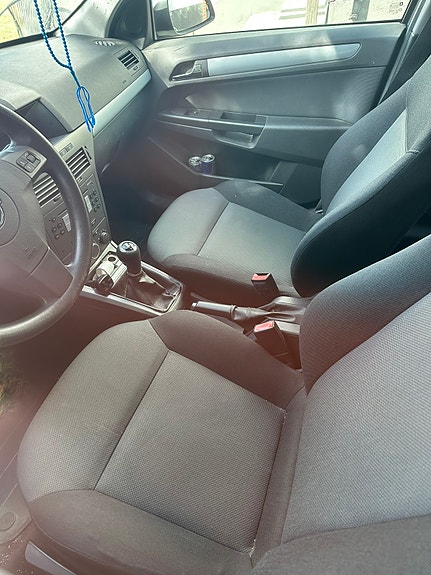 Opel Astra 3 of 6
