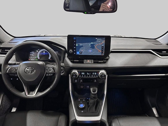 Toyota RAV4 12 of 19