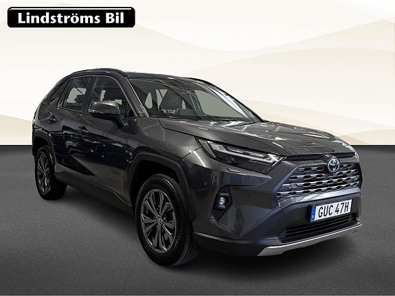 Toyota RAV4 3 of 19