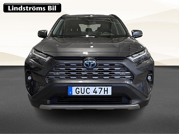 Toyota RAV4 9 of 19