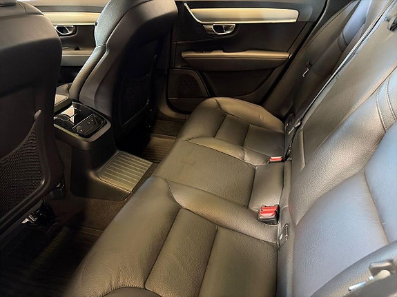 Volvo V90 7 of 15