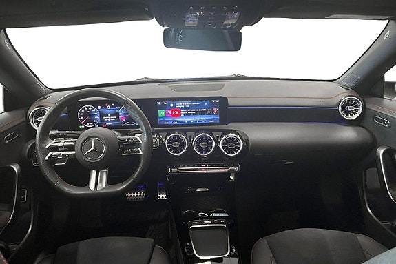Mercedes-Benz CLA200 8 of 14