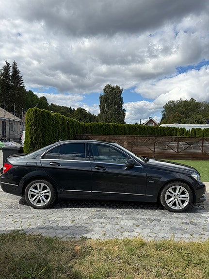Mercedes-Benz C180 4 of 17
