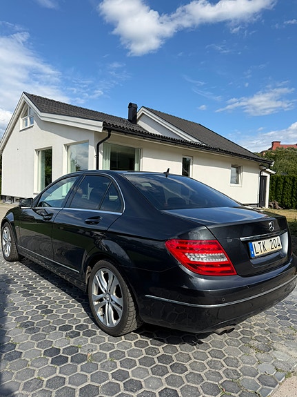 Mercedes-Benz C180 6 of 17