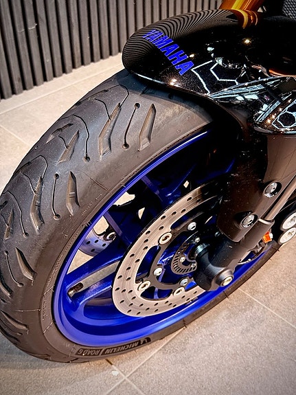 Yamaha MT-09SP 3 of 10