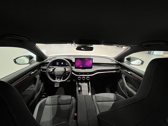 Skoda Superb 18 of 18