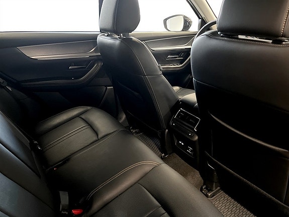 Mazda CX-60 14 of 23