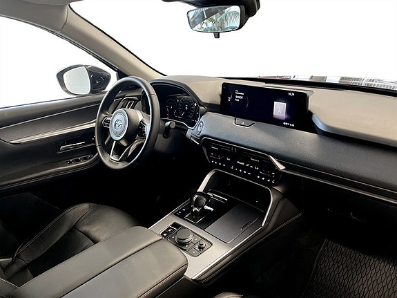 Mazda CX-60 13 of 23