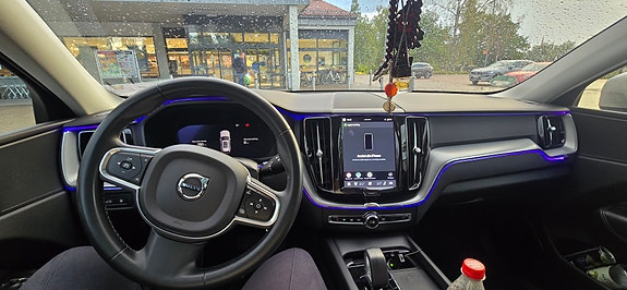 Volvo XC60 5 of 8