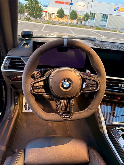 BMW M240i 7 of 9