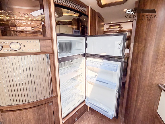 Bürstner Elegance i 890 AUT/Kamkedja ALDE QB+Taksäng *1 ÄGARE* Fr. 3,70% VI TAR INBYTE - Boka tid för visning! 9 of 19