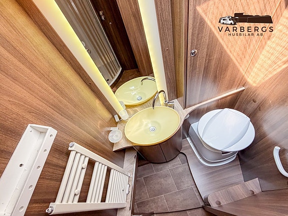 Bürstner Elegance i 890 AUT/Kamkedja ALDE QB+Taksäng *1 ÄGARE* Fr. 3,70% VI TAR INBYTE - Boka tid för visning! 10 of 19