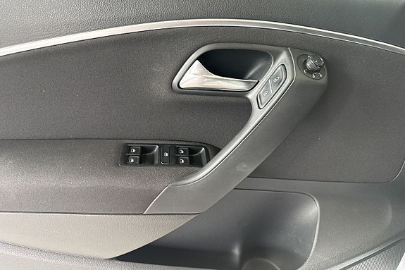 Volkswagen Polo 20 of 28