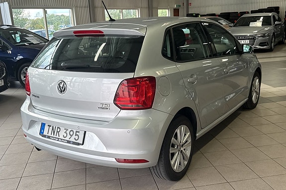 Volkswagen Polo 10 of 28