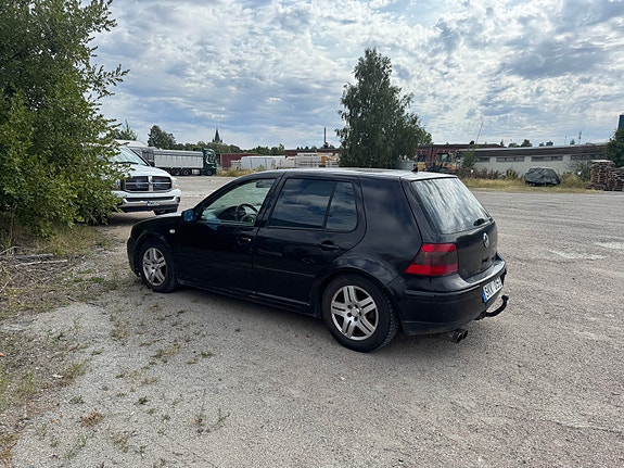 Volkswagen Golf IV 3 of 8